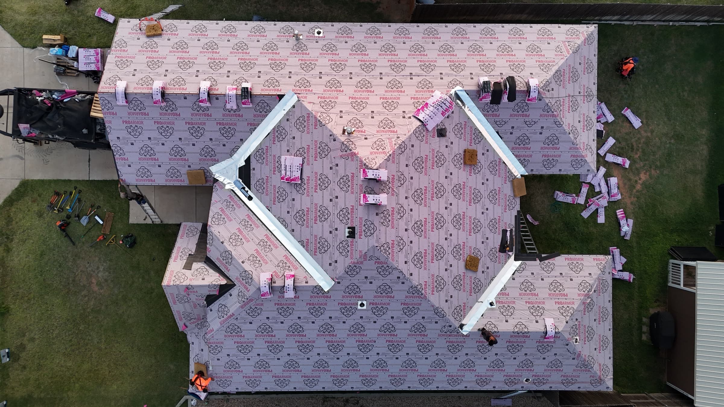 OC synthetic underlayment on residential roof