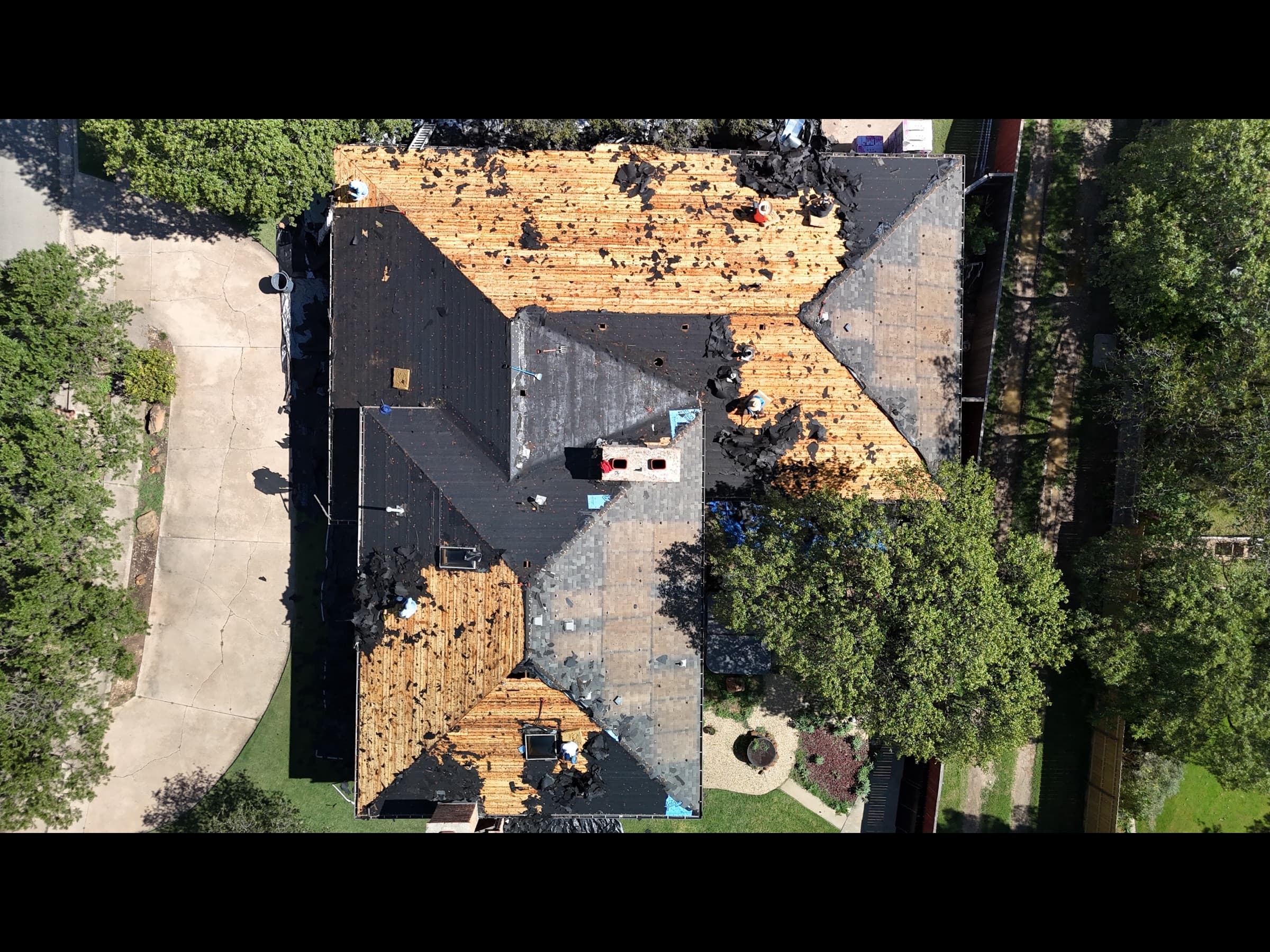 Emergency Roof Tarping: What to Do Before the Pros Arrive